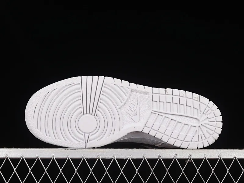 All categories Nk SB Dunk series Nk SB Dunk Low low-top sneakers cost-effective version Nk SB Dunk Low black and white blue SB low-top sports and leisure sneakers FJ4227-001
